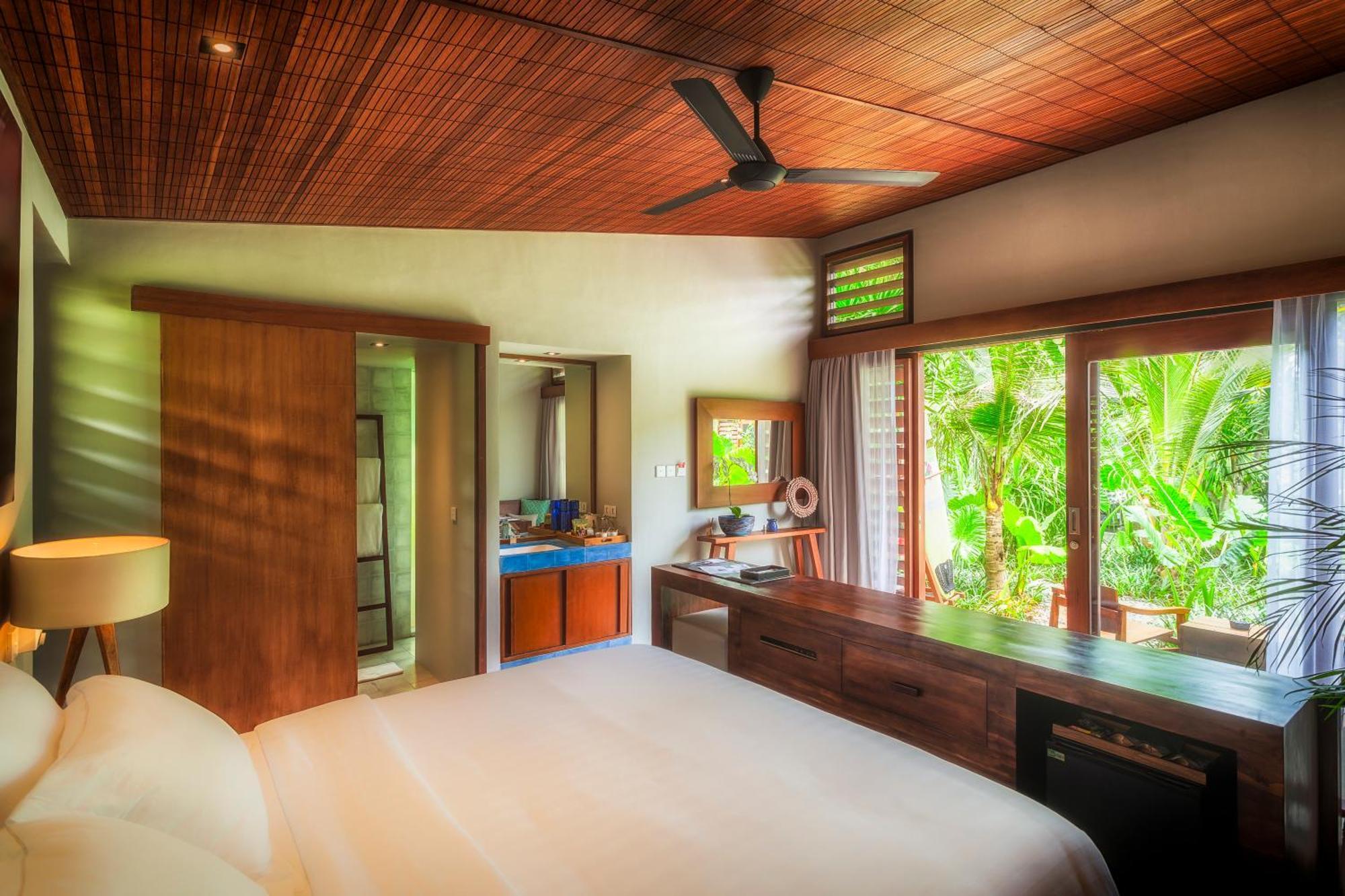 Hotel Komune And Beach Club Bali Keramas Exterior photo